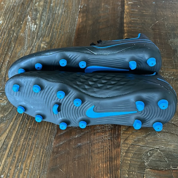 Tiempo Nike Cleats NWOT size 7.5 - Picture 8 of 10